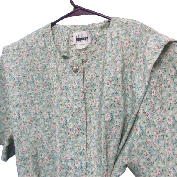 Vintage Leslie Fay floral dress with belt and shoulder pads - Picture 14 of 15